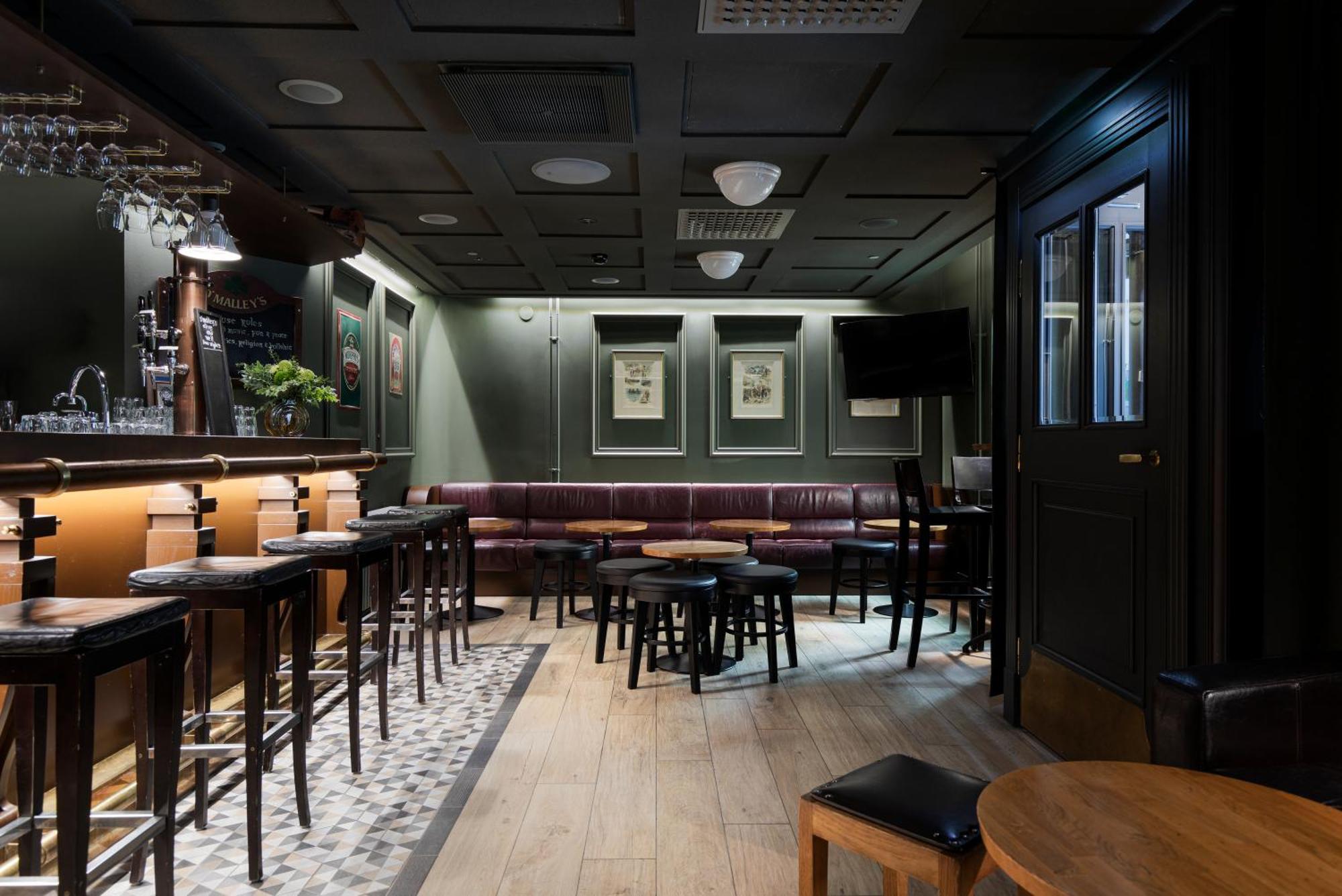 赫尔辛基托尔尼索罗索酷酒店 外观 照片 The interior of the bar